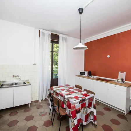 Paruzzi Eleganza Storica A 6 Minuti A Piedi Dal Di Appartement Dervio