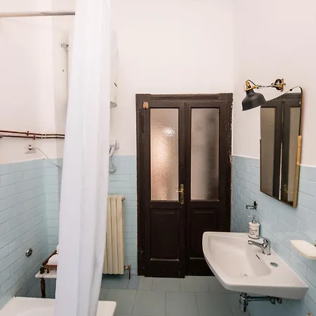 Paruzzi Eleganza Storica A 6 Minuti A Piedi Dal Di Apartment Dervio