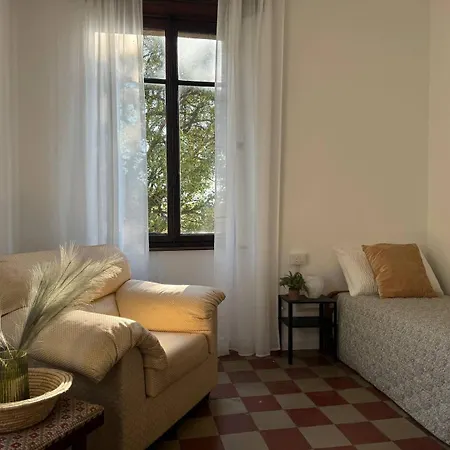 Paruzzi Eleganza Storica A 6 Minuti A Piedi Dal Di Apartment